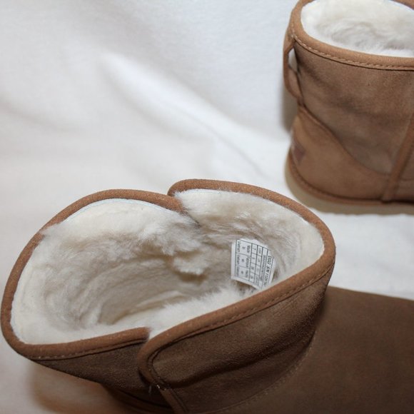 NIB UGG CORY MINI SUEDE SHEARLING LINED ANKLE BOOTIES BOOTS CHESTNUT - Picture 9 of 10